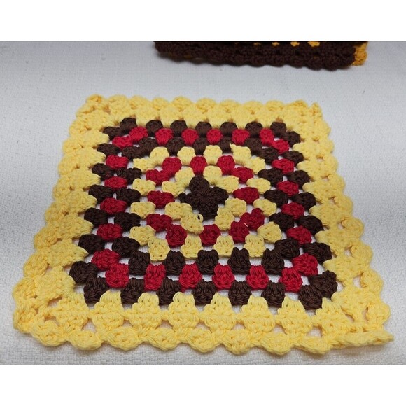 Vintage Kitsch Handmade Crochet Hot Pad Potholder Granny Cottage Core  4 Pieces - Picture 14 of 16
